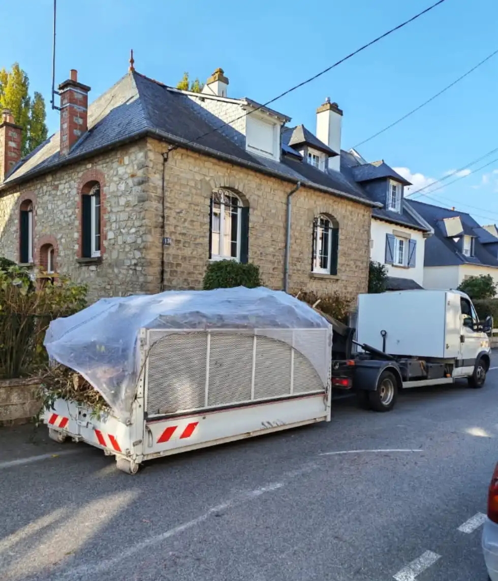 benne-pleine-pour-evacuation